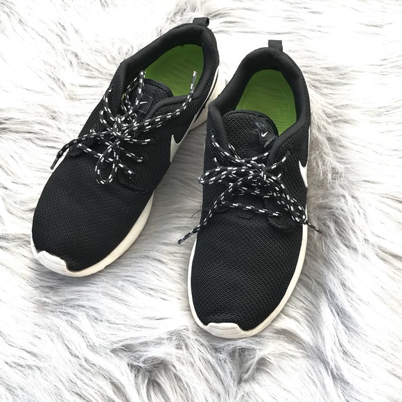 Nike Shoes - NIKE ROCHE BLACK ANTHRACITE 7